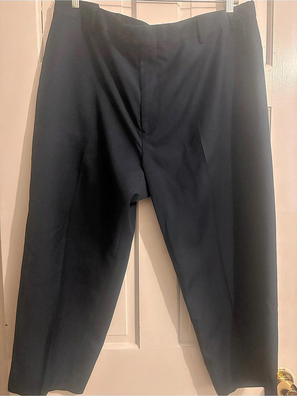 Jos. A. Bank Traveler Men’s Dress Pants 42W x 29L Black Tailored Fit 100% Poly